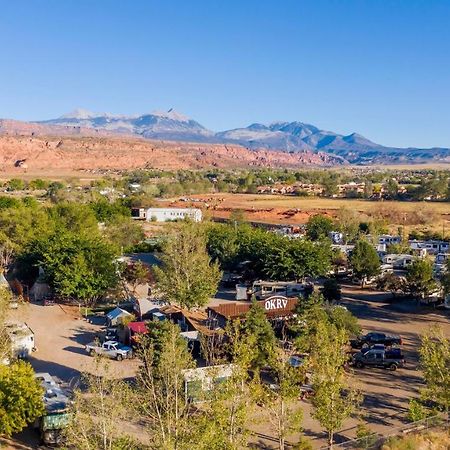 Outdoor Glamping Large 5Th Wheel Setup Ok4A Moab Exterior foto