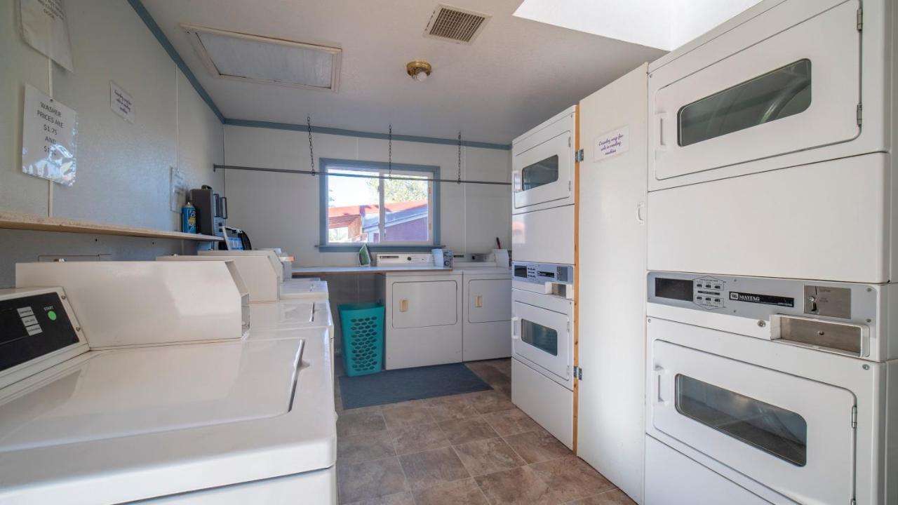 Outdoor Glamping Large 5Th Wheel Setup Ok4A Moab Exterior foto